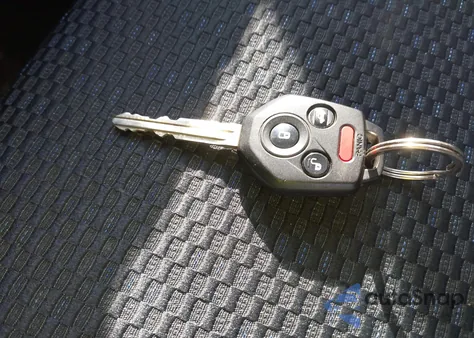 2015 Subaru Forester 2.5I Premium z USA, uszkodzony, nr VIN JF2SJADC5FH458855